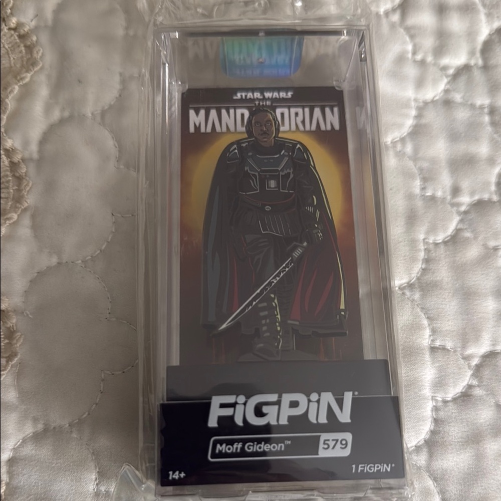 Star Wars The Mandalorian FiGPiN Moff Gideon